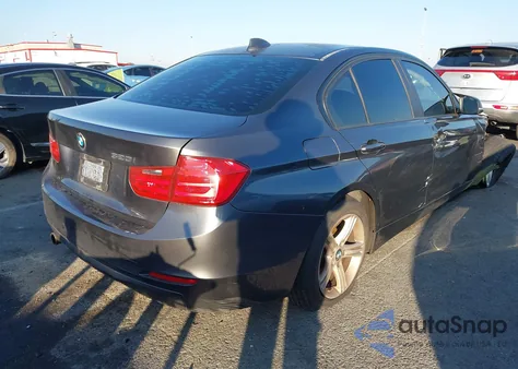 2013 BMW 320I z USA, uszkodzony, nr VIN WBA3B1C55DF462073